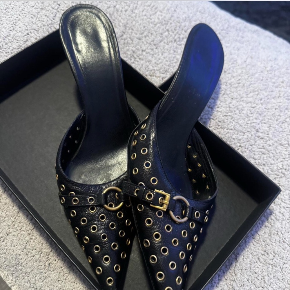vintage 90s Gucci Black Heels with Gold stud